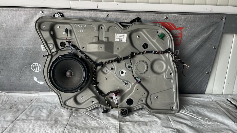 Кори за предна дясна и предна лява врата Skoda Octavia 2 (2004-2013)