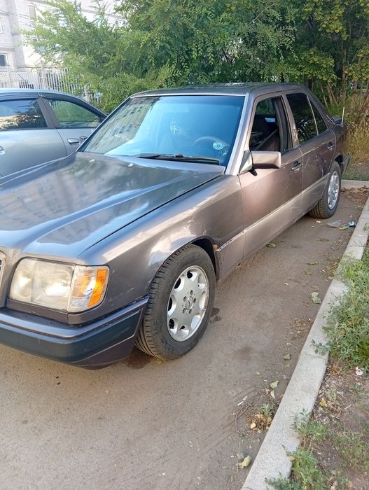 Продам Мерседес 230E w124