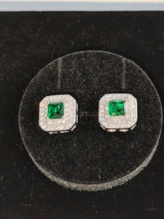 Cercei cu șurub, colier cu pandantiv+ cercei rotunzi