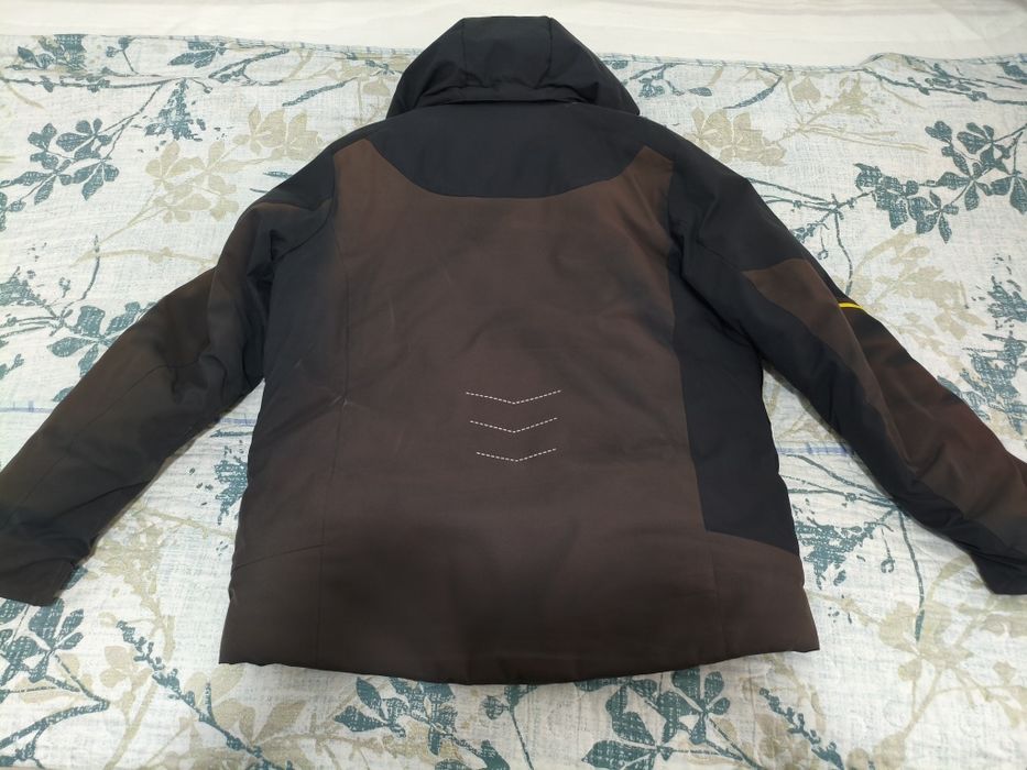 Продаю мужскую куртку