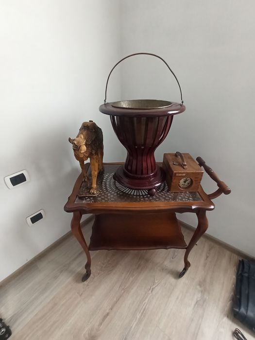 Cărucior de servire vechi Chippendale