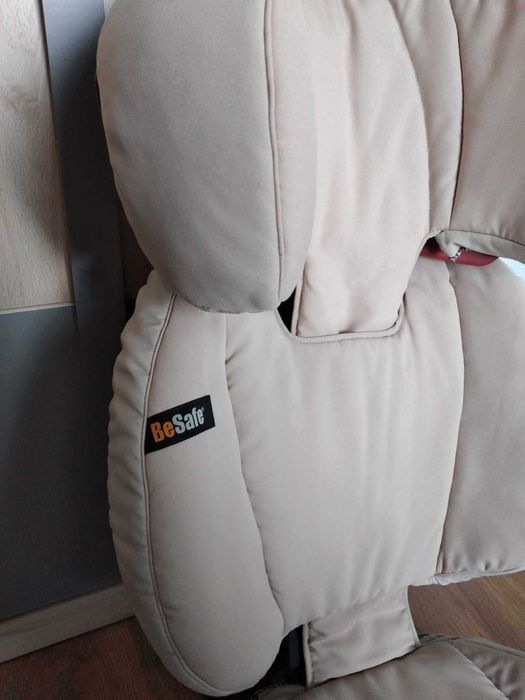 BeSafe столче за кола iZi Up X3 Fix за момче/момиче 15-36 кг с IsoFix