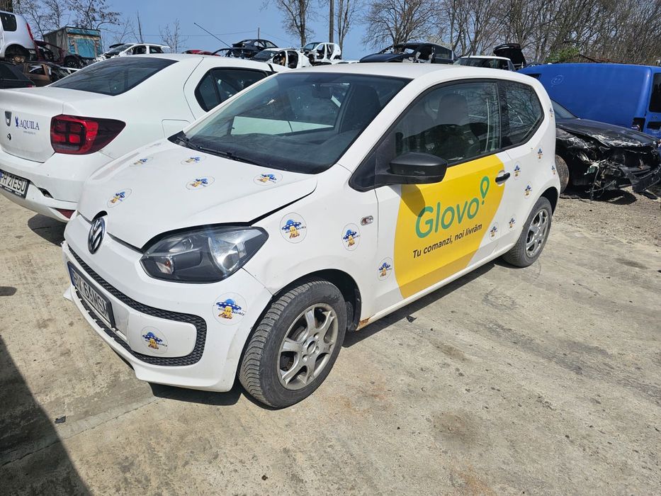 Dezmembrez Volkswagen Up - 1 (2011 - 2020), 1.0 benzina, manual, CHYA, QCF