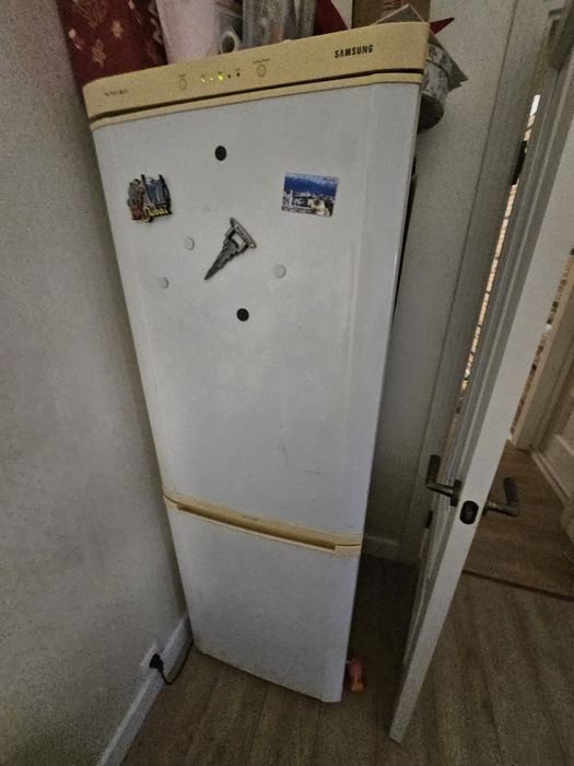 Продам холодильник Samsung
