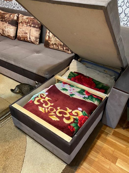 Диван угловой б/у