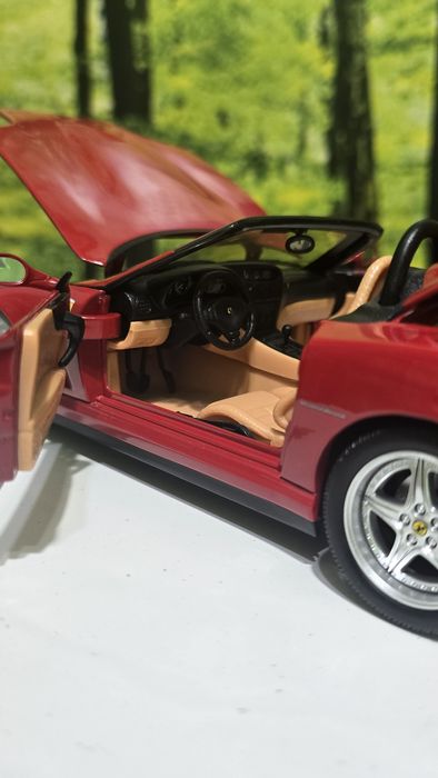 Ferrari 550 Barchetta 1:18 Hotwheels, arata
9,5/10 , se
