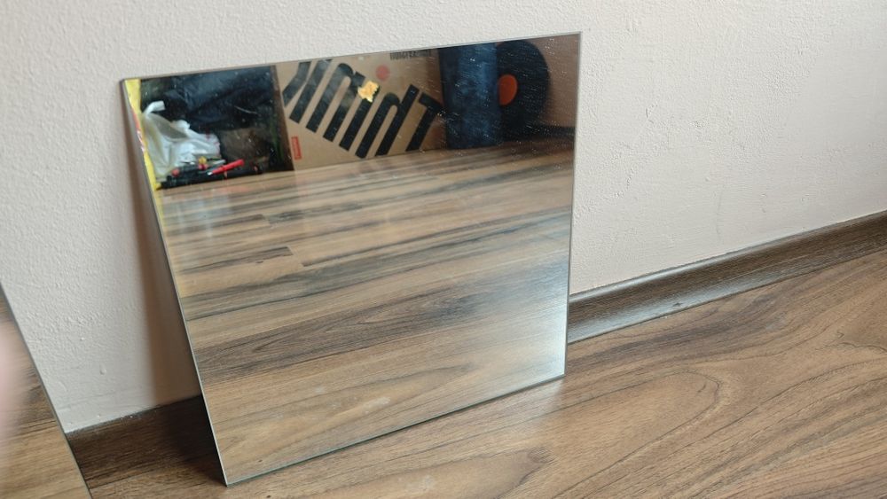 Продвам и подарявам огледала