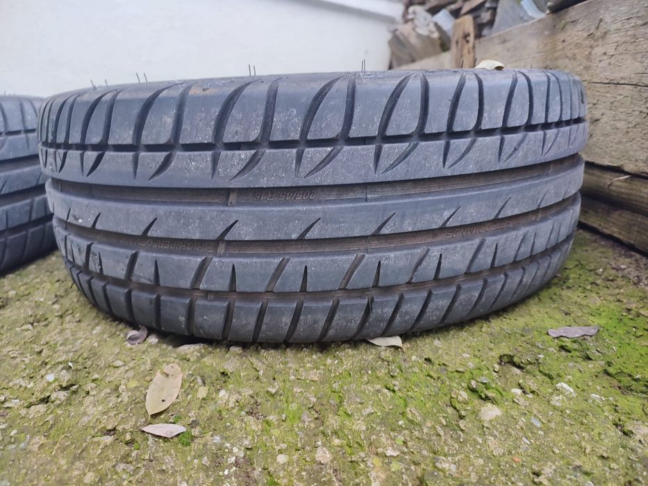 Vând sau schimb jante Mitsubishi Colt