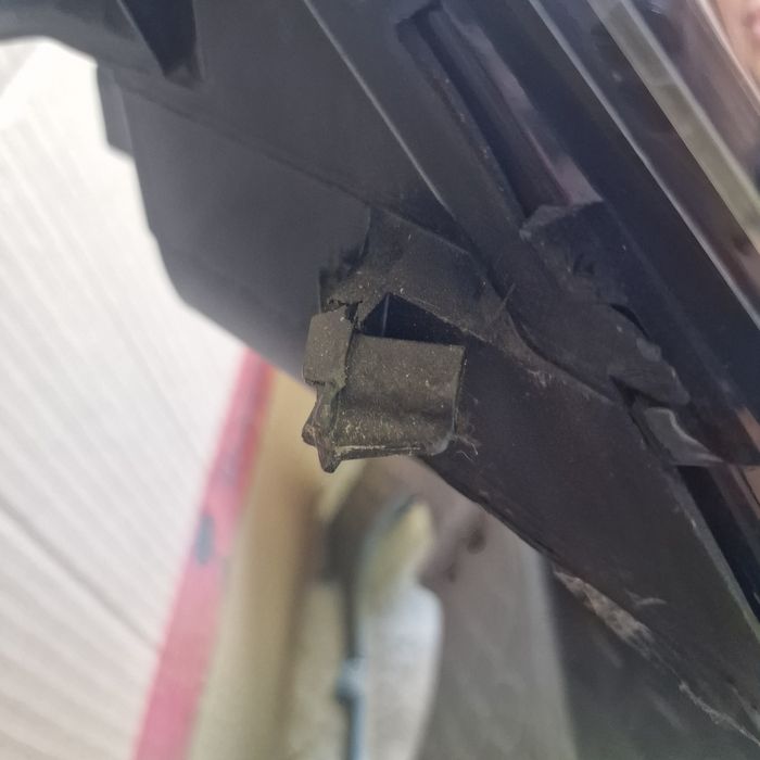 Volvo XC 60 2023 от 2017  ляв фар