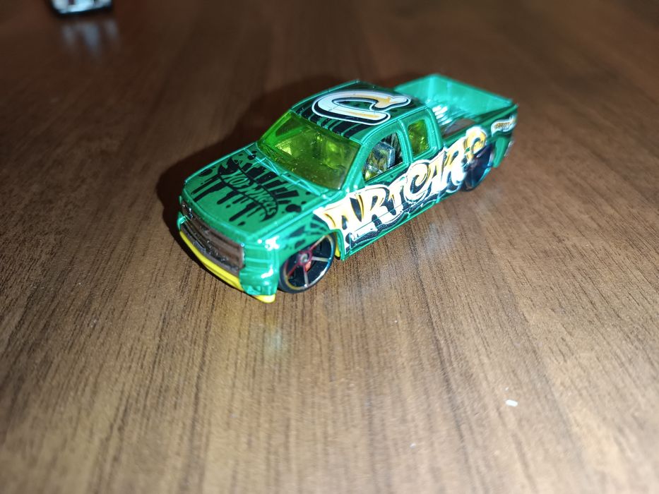 Hot wheels машинки