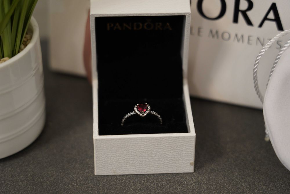 Пръстен Пандора - Валс