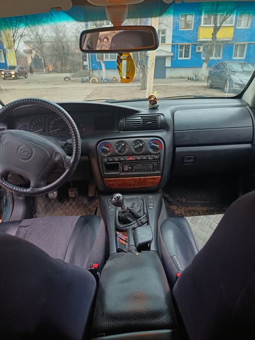 Продам опель омега.