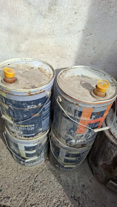 Продам канистры из под топлива