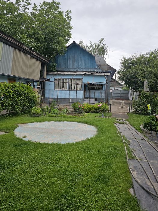 Продаю хороший, отдельно стоящий дом в Бупундае, автобаза.