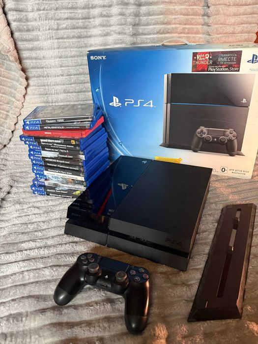 Продаётся PlayStation 4