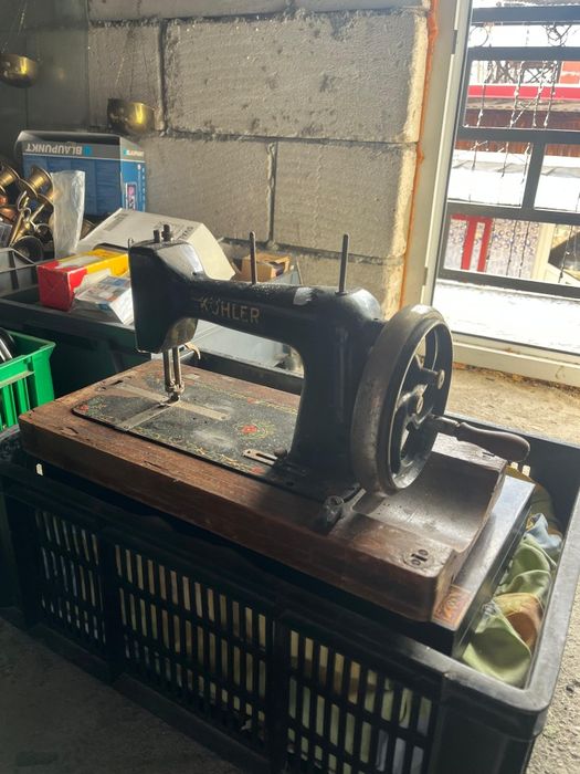 Mașina de cusut vintage köhler