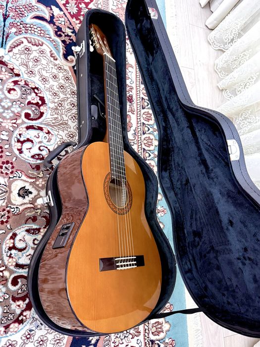 Гитара Ямаха Новый. Электрический классика