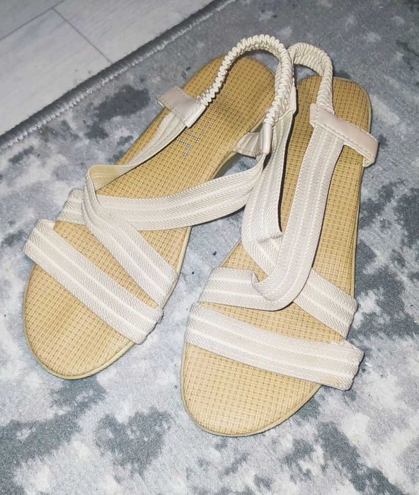 Мокасины на девочку размер 36