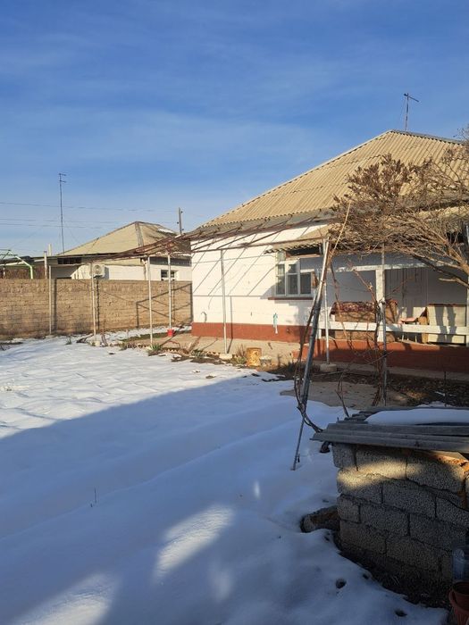 Uy sotiladi Nurafshon city