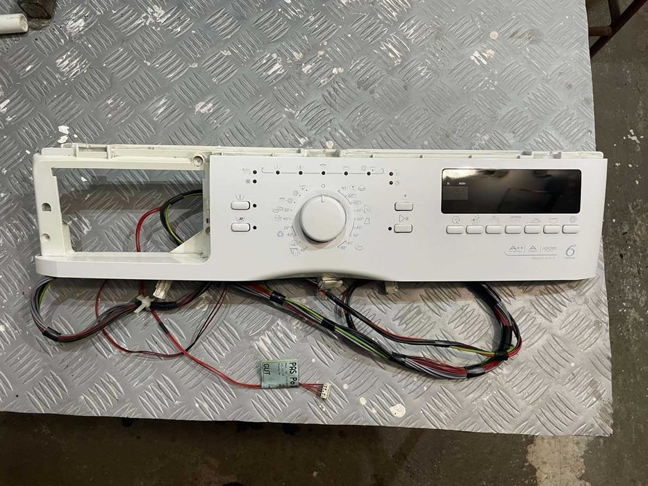 Платка управление с лицев панел  на авт.пералня  Whirlpool