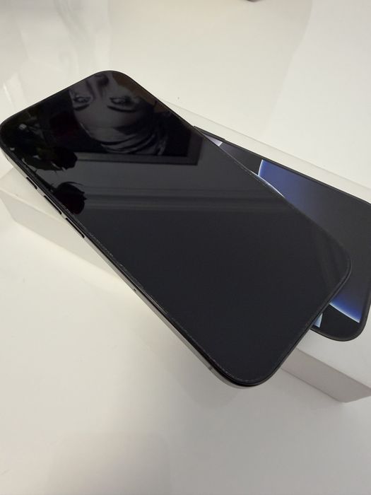 Vand iphone 16 pro, 512gb