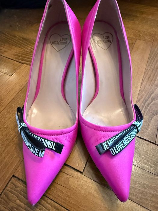 Обувки 36,  Love moschino