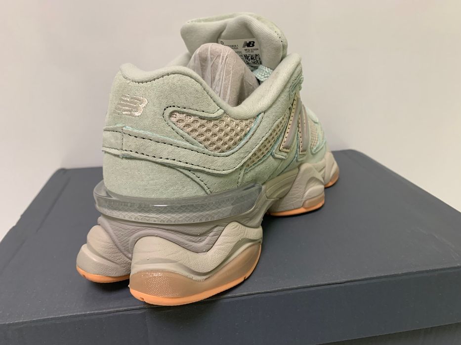 Нови дамски маратонки с кутия New Balance 9060 номер 37