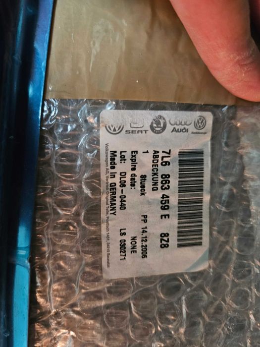 Лайсна за VW Touareg  за багажника 7L6 863 459 E 8Z8