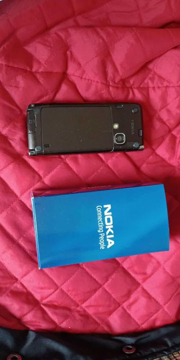 Vand Nokia E90- in stare foarte buna