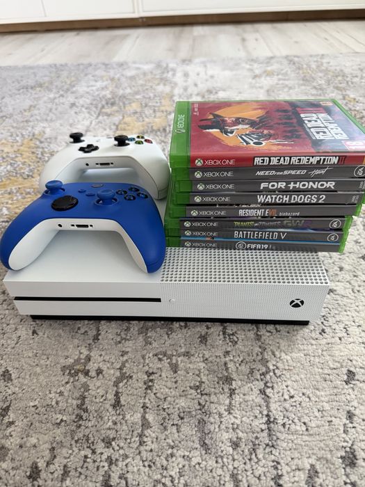 Xbox One S cu 8 jocuri