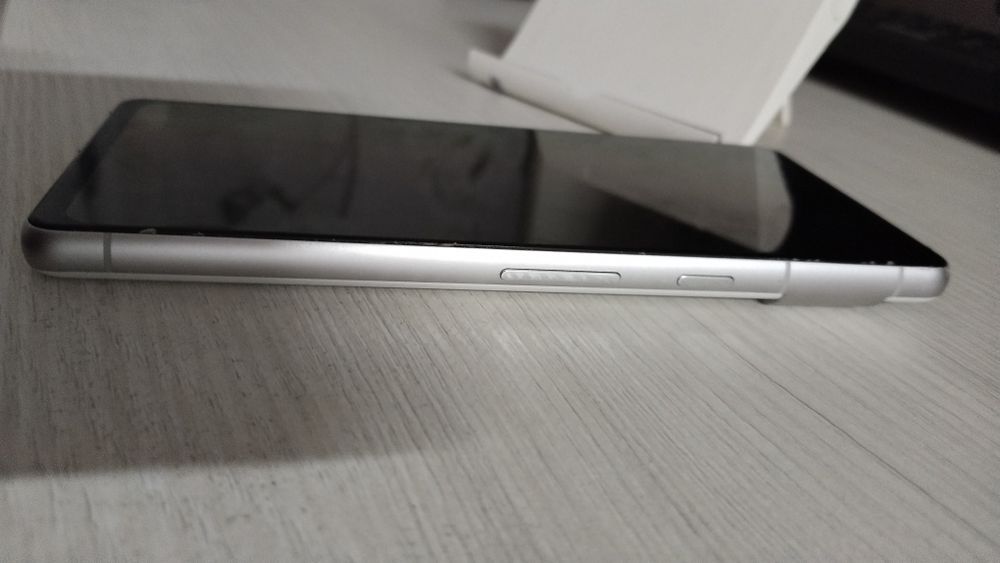 Pixel 7 с коробкой