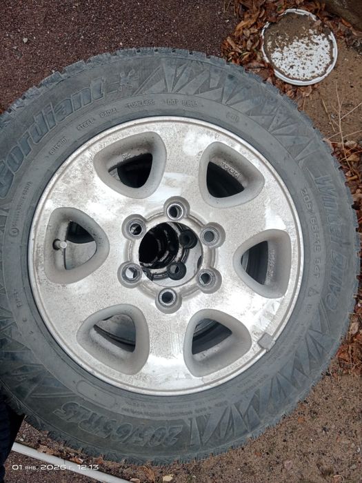 Продам резину с дисками.