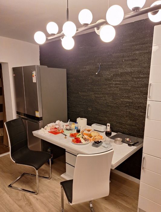 Apartament decomandat de vînzare