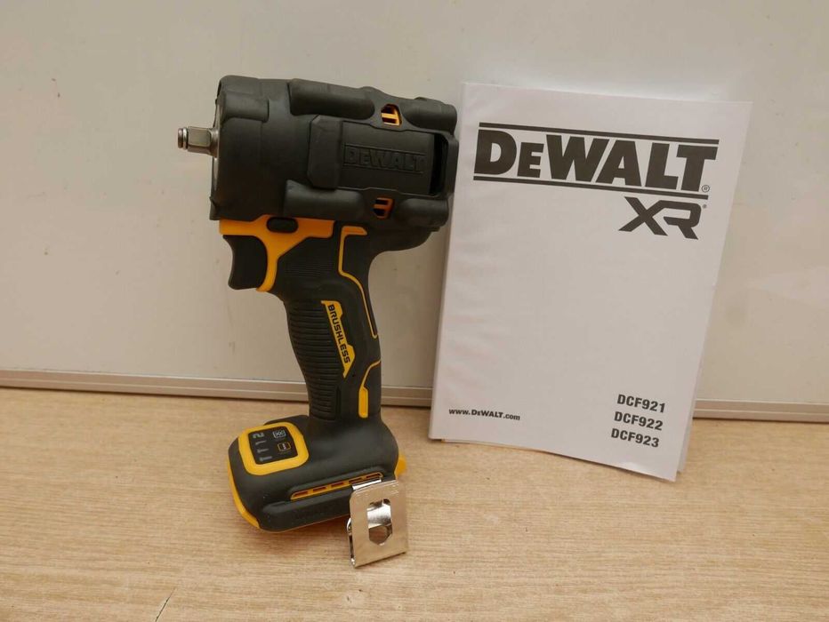 DeWalt DCF923 18v xr 3/8" 610nm гайковерт импакт.