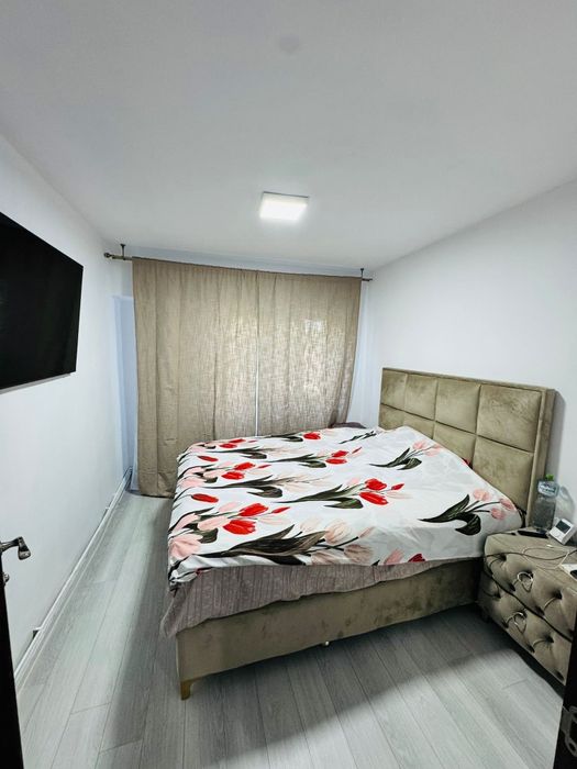 De închiriat apartament 3 camere