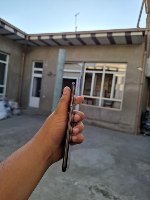 LG V20 // 128 gb