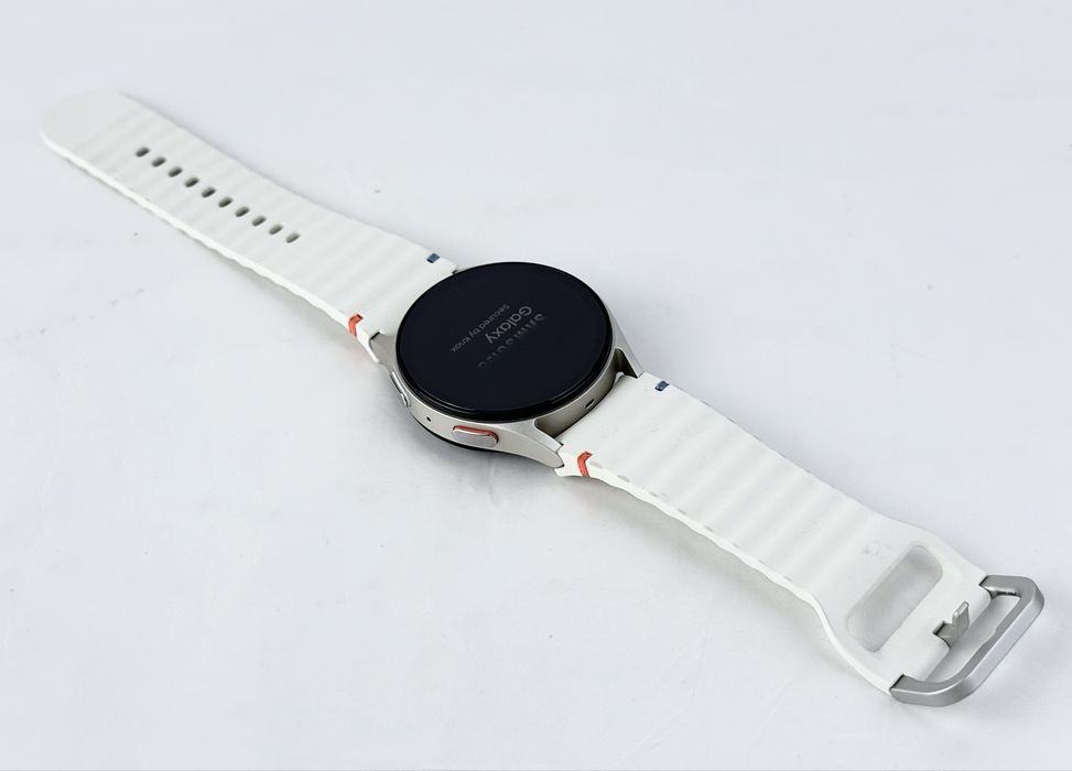 Samsung Galaxy Watch 7 40mm Cream Перфектен! Гаранция!