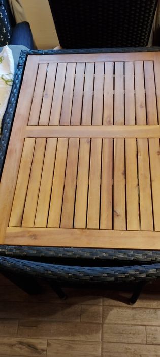 Продавам градински.ратанов комплект