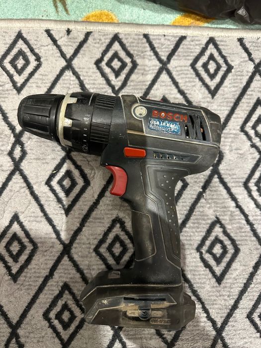 Bosch малък винтоверт-подарък голям