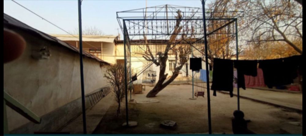 БИРЛИК 5 сот 5 хона урта ремонт фасад: 16,20 метр 2 томон куча, Шароф