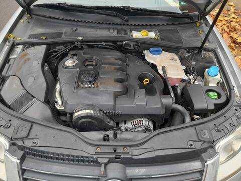 Продавам пасат Б5.5 феис 1.9TDI/131к/комби.