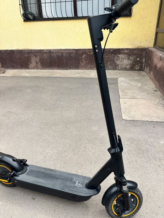 Продам электросамокат AOVO Pro Max