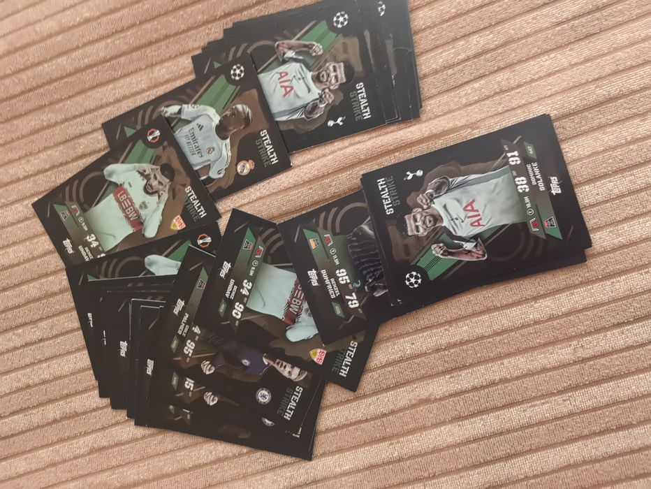 Футболни карти match attax 2025/2026