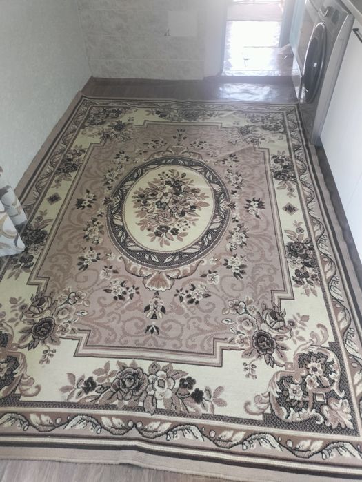 Продам ковер 2/3 метр