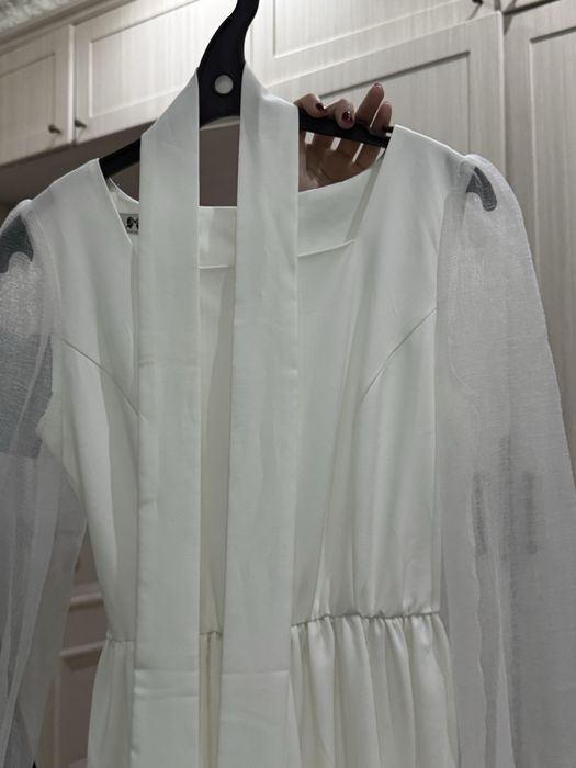 Платье белое 42 размер