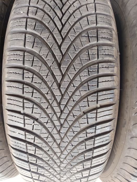 4бр.Всесезонни гуми 215/65/16-Dunlop за джип