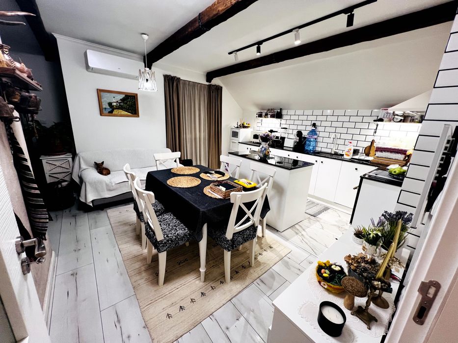 Продава се Тристаен апартамент в Варна, Център - 117 кв.м за 2308 €/кв.м - Снимка #9