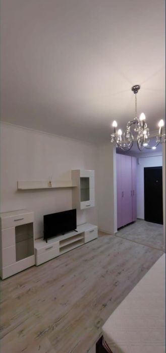 Închiriez Garsonieră