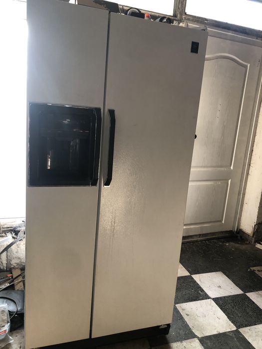 Хладилник двоен с ледарка