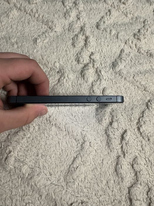 Vand iphone 5 nou